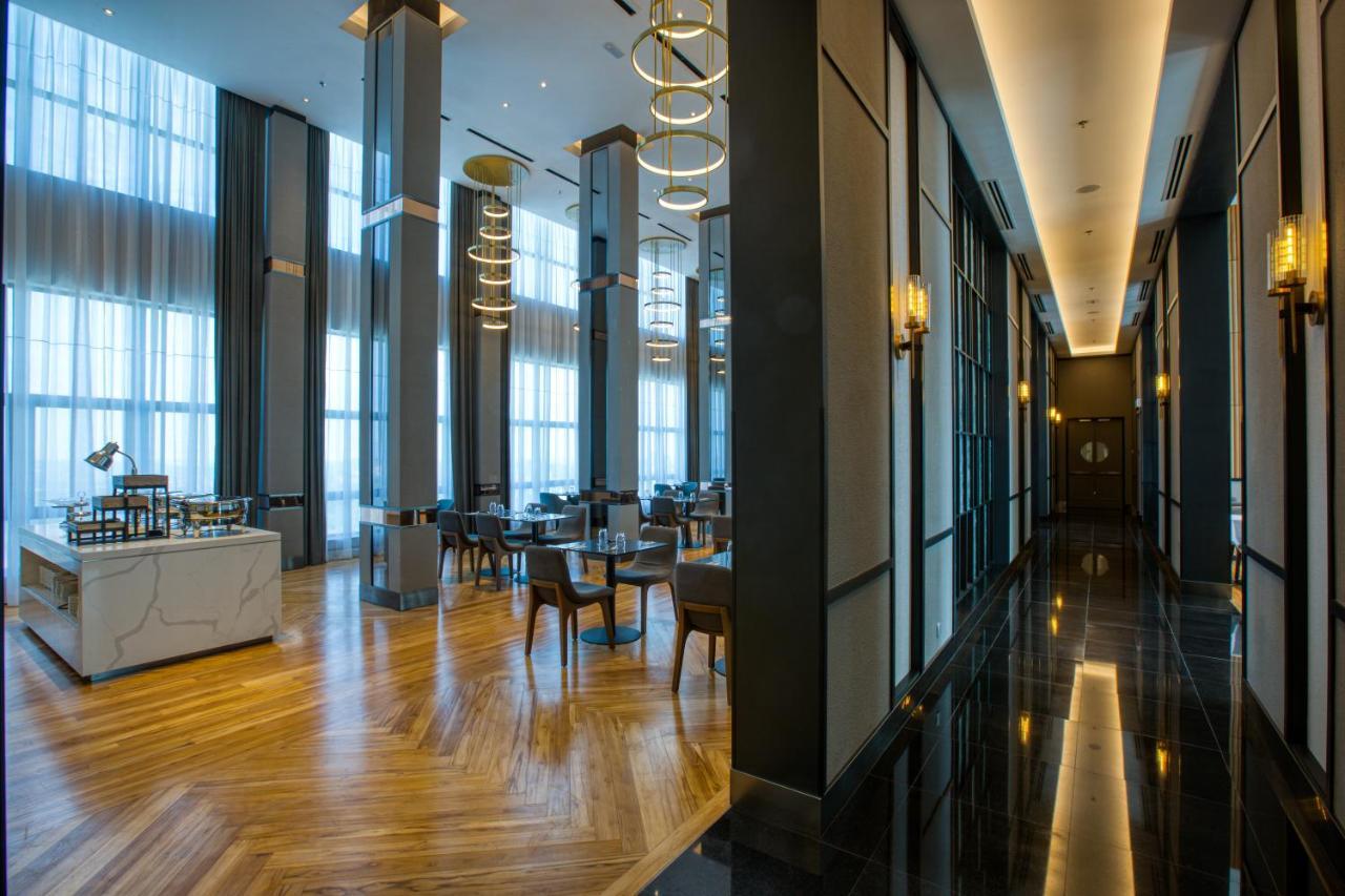 Mercure Living Putrajaya Exterior foto The Lounge at KLIA