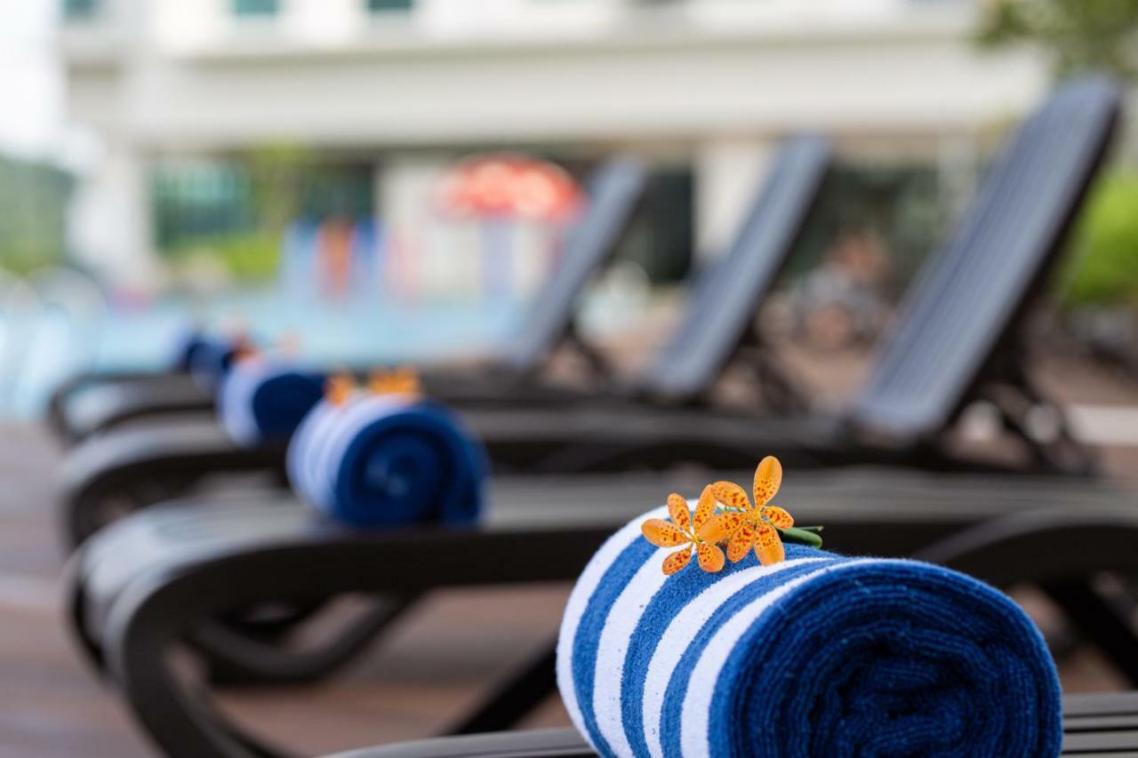 Mercure Living Putrajaya Exterior foto A rolled towel